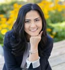 Velisia Gunawan - Business Strategy & Mindset Coach logo