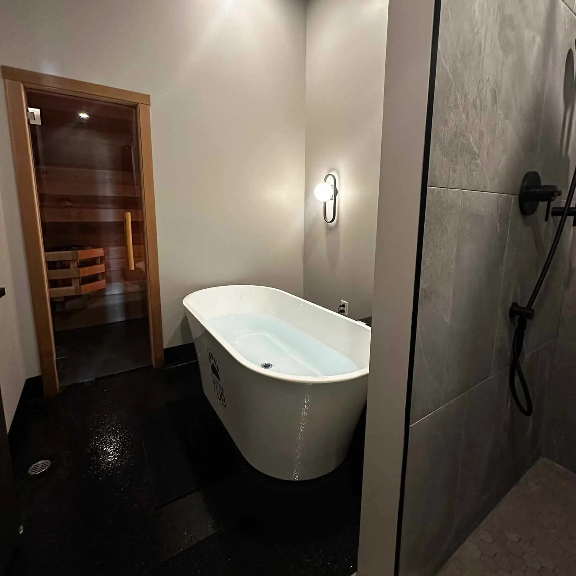 SWEAT & SHIVER - Private Sauna & Cold Plunge Suites gallery image 3