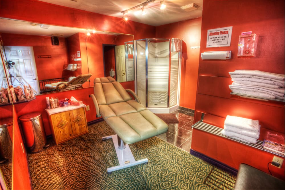 Sensations 24 Massage gallery image 4