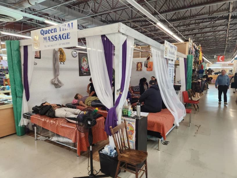 Queen Thai Massage gallery image 2