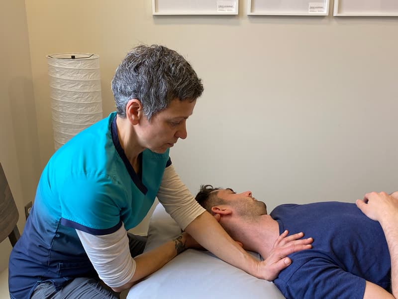 Dr. Robyn Fraser, BSc, ND, M.OMSc gallery image 3