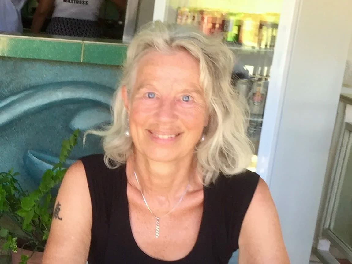 MARINA MACLEAN YOGA gallery image 1