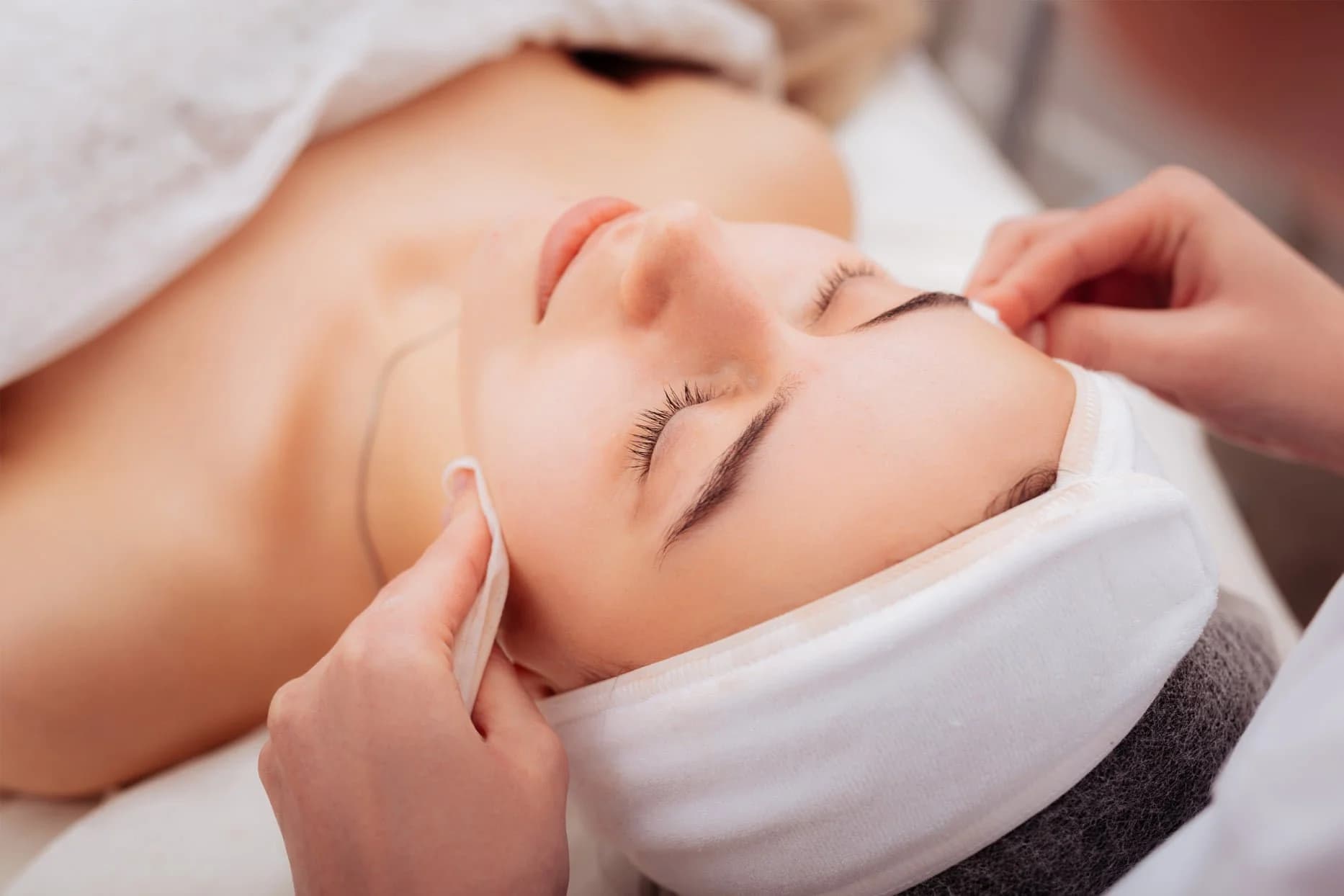 L Beauty - Spa Waterloo - Eyelash Extensions & Thai Massage gallery image 5