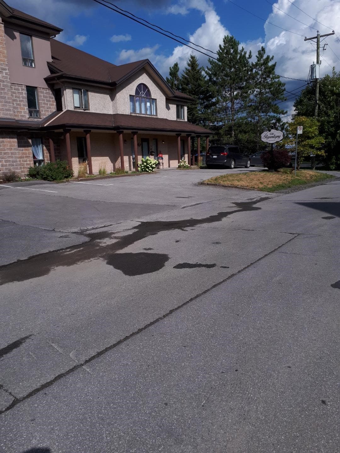 Villa Repentigny gallery image 1